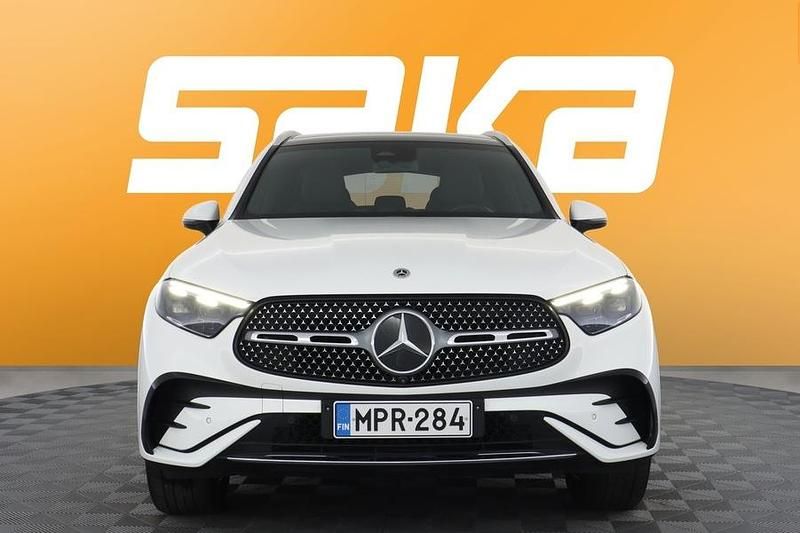 Käytetty Mercedes GLC300e AMG 333 HP (244 kW) 2023 Katumaasturi