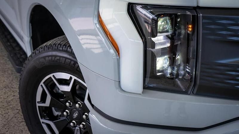 Käytetty Ford F-150 XLT 458 kW (623 HP) 2023 Harmaa Nouto