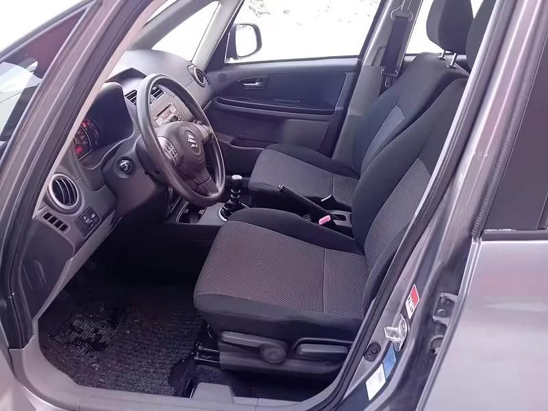 Käytetty Suzuki SX4 120 HP (88 kW) 2009 Harmaa Katumaasturi