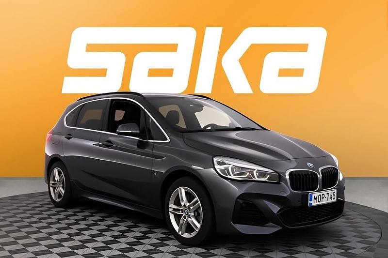 Käytetty 2021 BMW 225 Active Tourer M Sport Tila-auto | 22 990 € (Kallis) - Kuva 1/3
