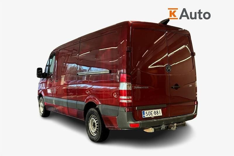 Käytetty Mercedes Sprinter 129 HP (94 kW) 2011 Punainen Van