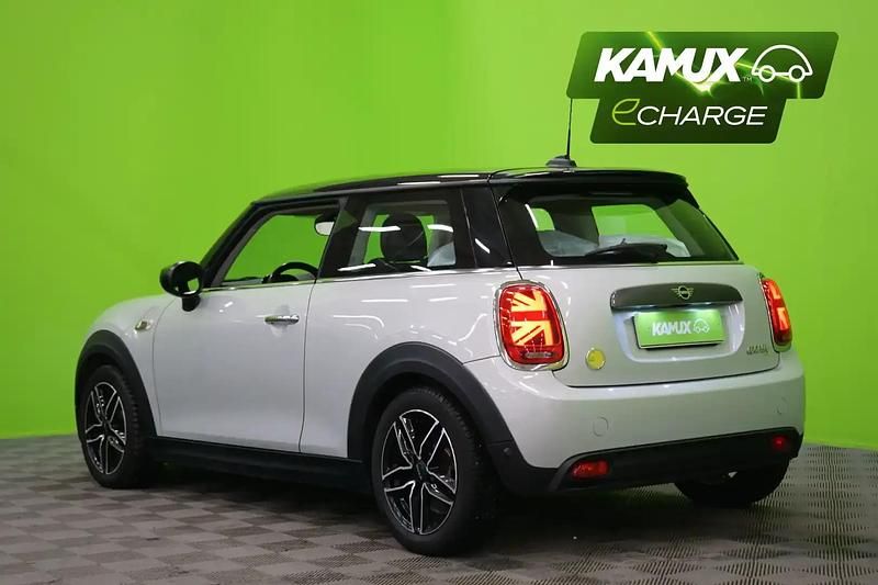 Käytetty Mini Cooper SE Essential 135 kW (184 HP) 2021 Hopea / harmaa Viistoperä