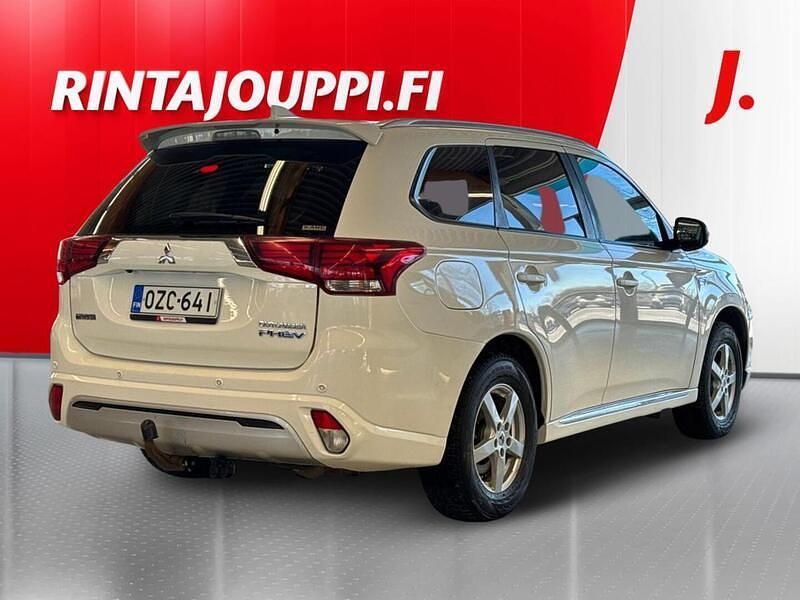 Käytetty Mitsubishi Outlander P-HEV Intense 135 HP (99 kW) 2019 Valkoinen Katumaasturi