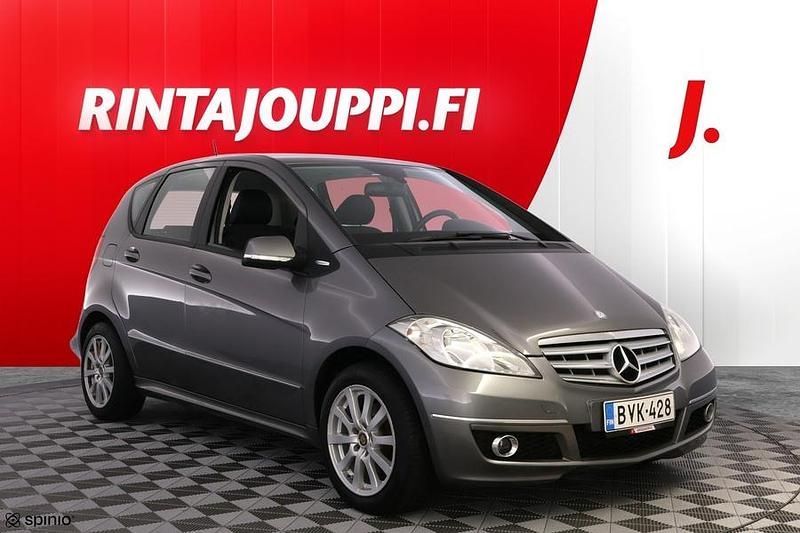 Harmaa Käytetty 2010 Mercedes A180 Tila-auto | 6 880 € (Perustarjous) - Kuva 1/3