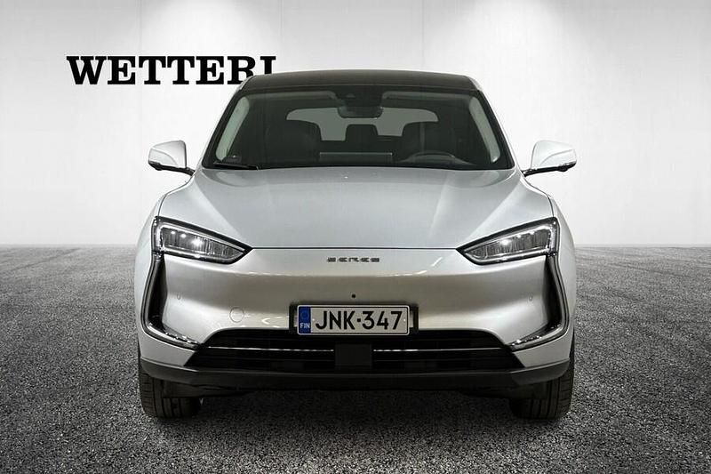 Käytetty Seres 5 430 kW (585 HP) 2024 Harmaa Katumaasturi