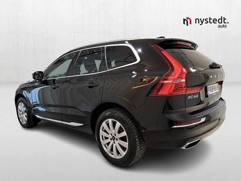 Käytetty Volvo XC60 Inscription 303 HP (222 kW) 2018 Musta Katumaasturi