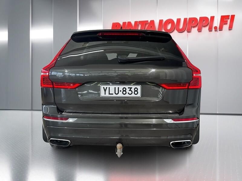 Käytetty Volvo XC60 Business Edition 320 HP (235 kW) 2018 Katumaasturi
