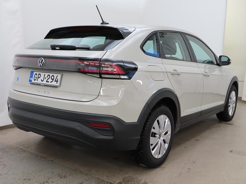 Käytetty VW Taigo Comfortline 95 HP (69 kW) 2023 Harmaa Katumaasturi