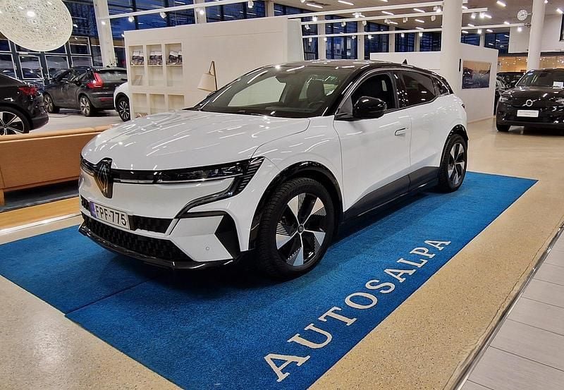 Käytetty 2022 Renault Megane E-Tech Techno Viistoperä | 24 900 € - Kuva 1/4