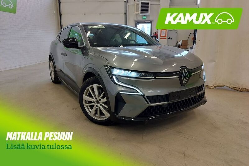 Shale grey Käytetty 2023 Renault Mégane Equilibre Sedan | 31 900 € (Hieman kallis) - Kuva 1/3