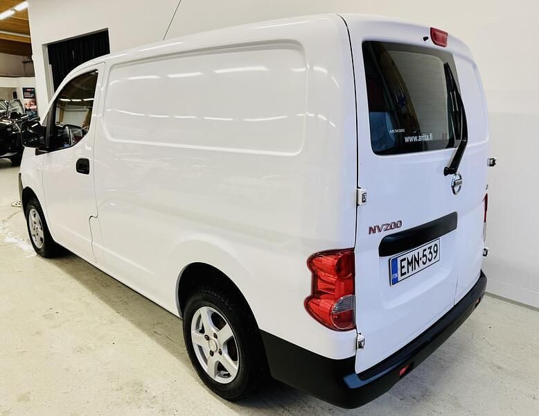 Käytetty Nissan NV200 90 HP (66 kW) 2013 Tila-auto