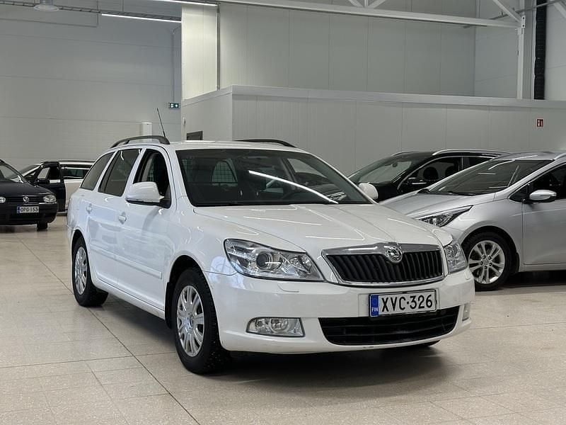 Käytetty 2010 Skoda Octavia Ambiente Farmari | 5 400 € (Hyvä tarjous) - Kuva 1/3