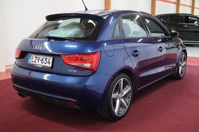 Käytetty Audi A1 Ambition 122 HP (89 kW) 2012 Viistoperä