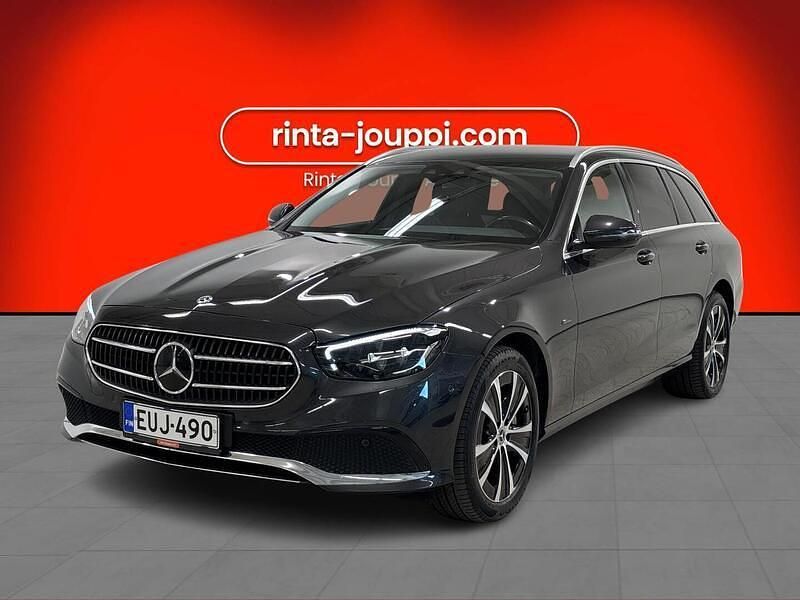Harmaa Käytetty 2020 Mercedes E300 Avantgarde Farmari | 33 890 € (Perustarjous) - Kuva 1/3