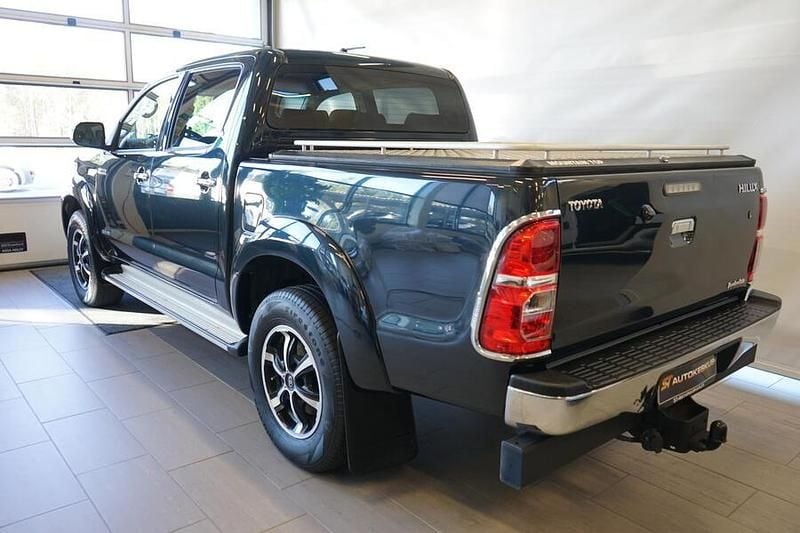 Käytetty Toyota HiLux 174 HP (127 kW) 2015 Sininen Nouto