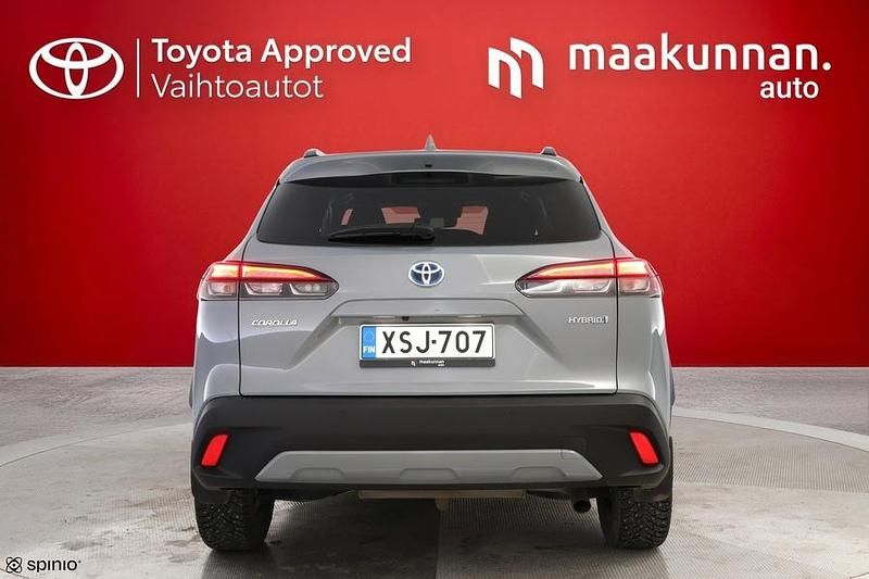 Käytetty Toyota Corolla Cross Edition 197 HP (144 kW) 2024 Harmaa Katumaasturi