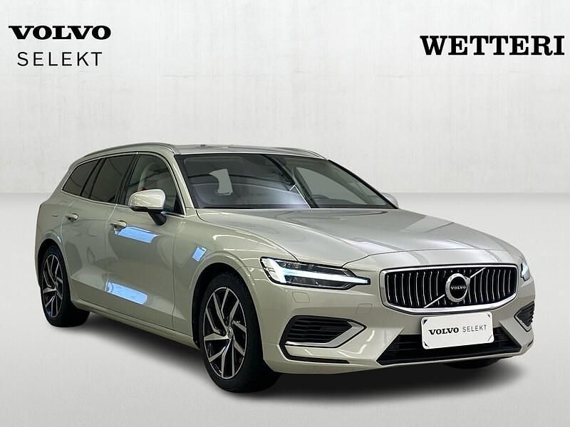 Harmaa Käytetty 2022 Volvo V60 Inscription Farmari | 34 900 € (Perustarjous) - Kuva 1/4