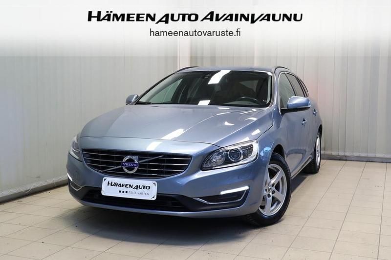 Käytetty Volvo V60 Business Edition 152 HP (111 kW) 2017 Sininen Farmari