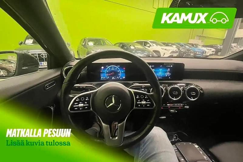 Käytetty Mercedes A180 Business 136 HP (100 kW) 2020 Musta Sedan