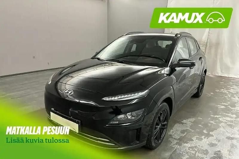 Käytetty Hyundai Kona Select 150 kW (204 HP) 2023 Musta Katumaasturi