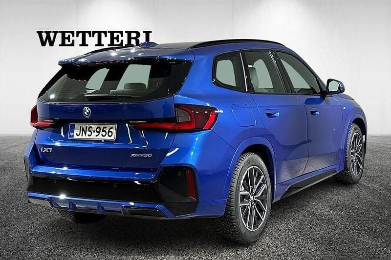 Käytetty BMW iX1 230 kW (313 HP) 2025 Sininen Katumaasturi