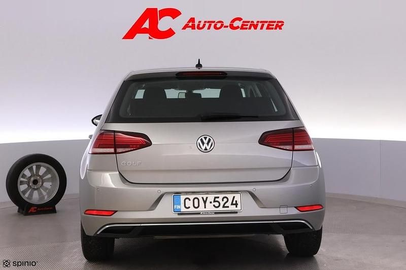 Käytetty VW Golf VII Comfortline 116 HP (85 kW) 2019 Viistoperä