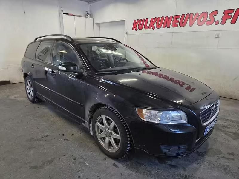 Käytetty Volvo V50 Momentum 2008 Farmari