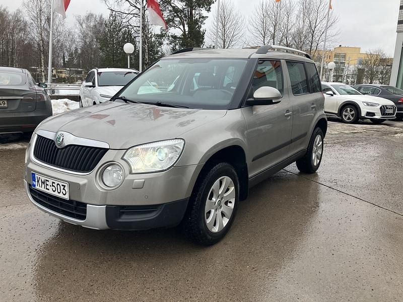 Käytetty Skoda Yeti Experience 105 HP (77 kW) 2012 Katumaasturi