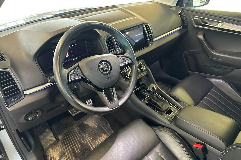 Käytetty Skoda Karoq Business Line 148 HP (108 kW) 2020 Harmaa Katumaasturi
