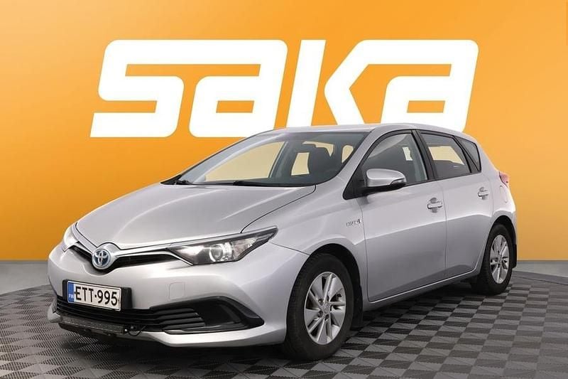 Käytetty Toyota Auris Hybrid Edition 99 HP (72 kW) 2016 Viistoperä
