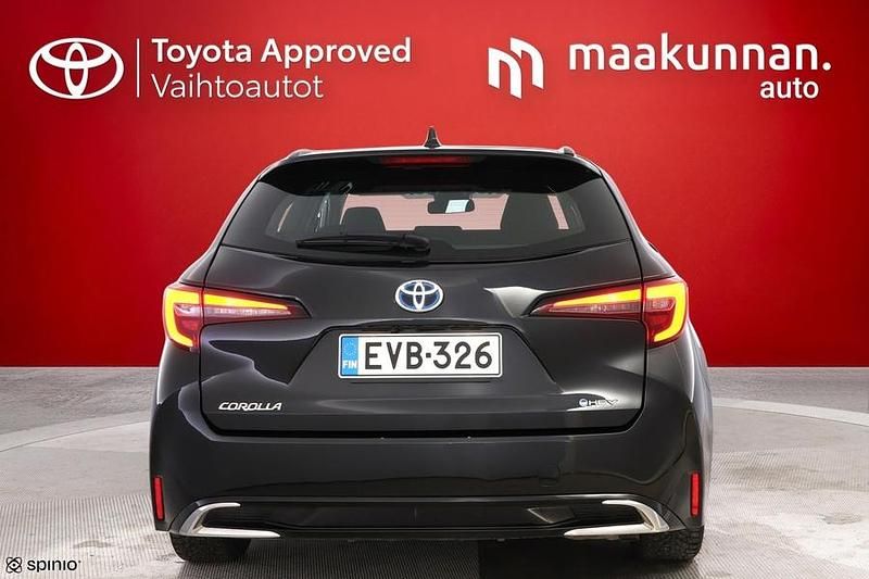 Käytetty Toyota Corolla Active 140 HP (102 kW) 2024 Musta Farmari