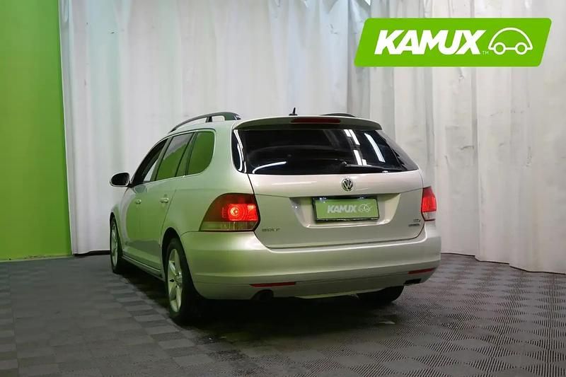 Käytetty VW Golf Comfortline 105 HP (77 kW) 2011 Hopea / harmaa Farmari