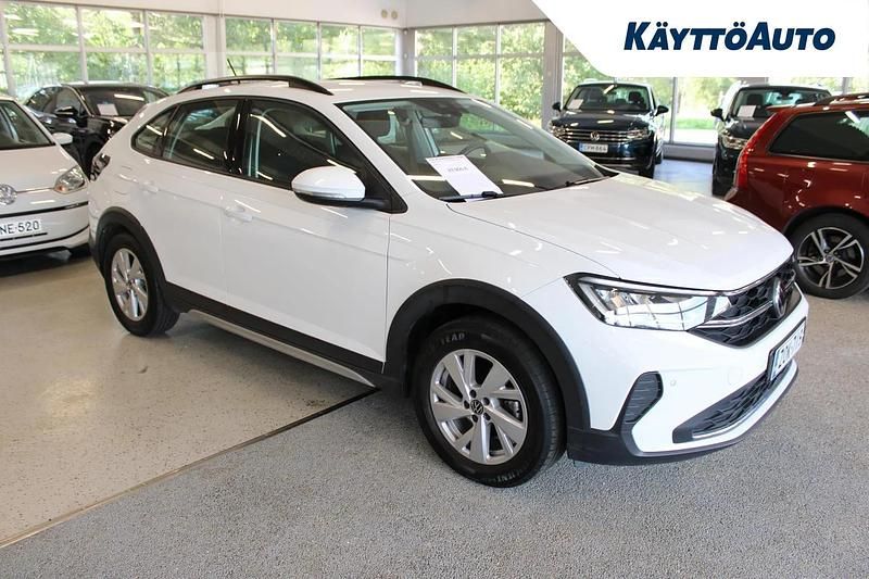 Käytetty VW Taigo Business 110 HP (80 kW) 2022 Valkoinen Katumaasturi