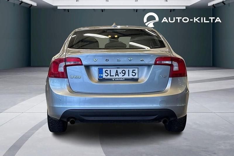 Käytetty Volvo S60 Summum 150 HP (110 kW) 2013 Harmaa Sedan