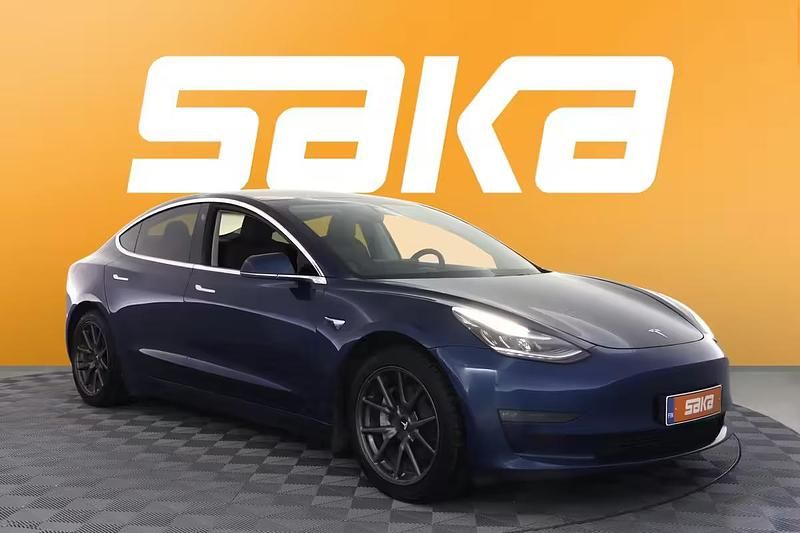 Käytetty 2019 Tesla Model 3 Standard Range Sedan | 18 400 € (Hieman kallis) - Kuva 1/4