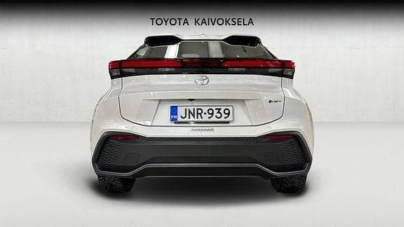 Käytetty Toyota C-HR Business Edition 140 HP (102 kW) 2025 Valkoinen Katumaasturi