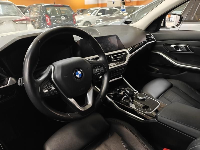 Käytetty BMW 330e Sport Line 184 HP (135 kW) 2020 Farmari