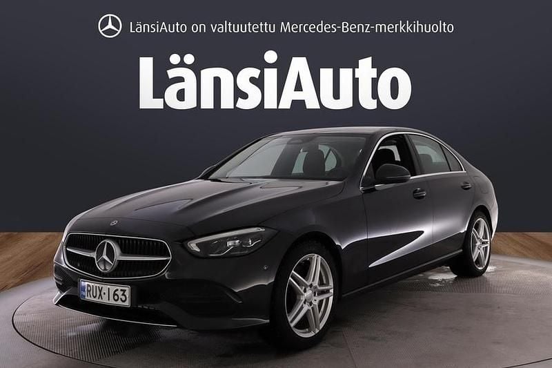 Käytetty 2023 Mercedes C300e Avantgarde Sedan | 36 690 € (Perustarjous) - Kuva 1/1