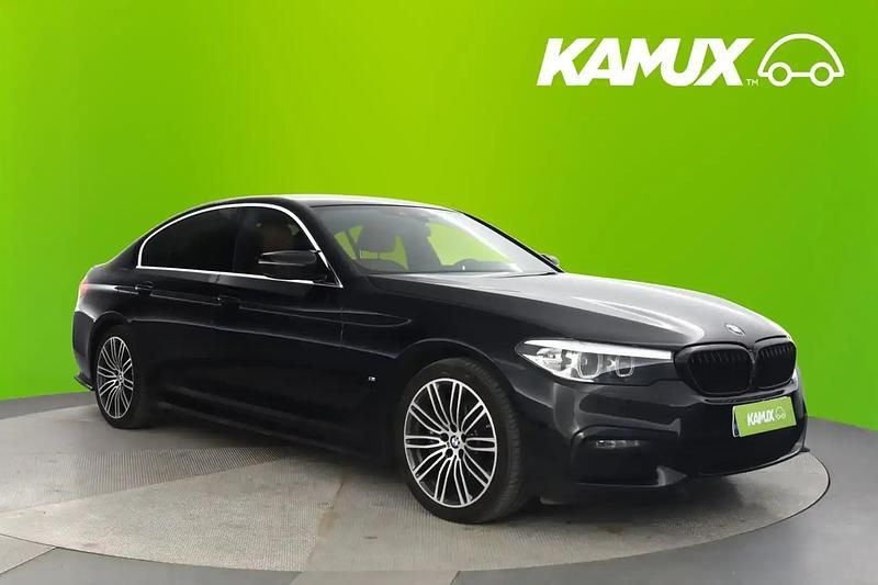 Musta Käytetty 2020 BMW 530e M Sport Sedan | 28 700 € (Hyvä tarjous) - Kuva 1/4