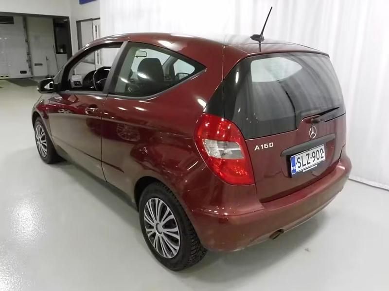 Käytetty Mercedes A160 95 HP (69 kW) 2009 Punainen Viistoperä