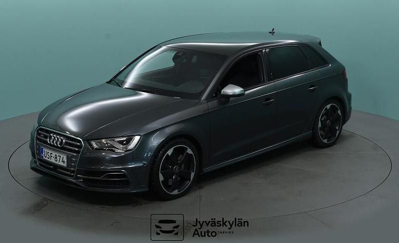 Käytetty Audi S3 Sportback 301 HP (221 kW) 2014 Harmaa Viistoperä