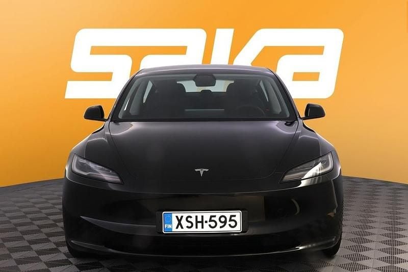 Käytetty Tesla Model 3 Long Range AWD 258 kW (351 HP) 2024 Sedan