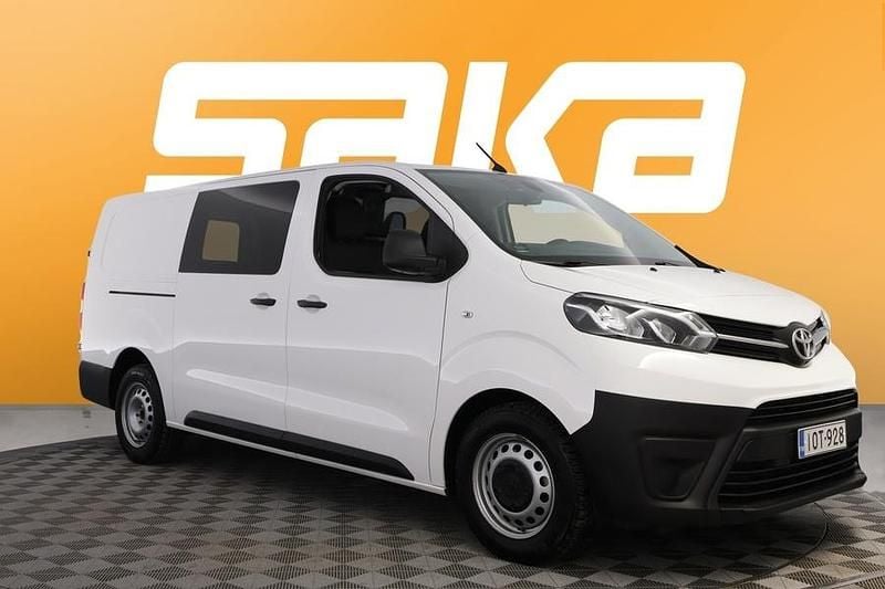 Käytetty Toyota Proace Edition 144 HP (105 kW) 2022 Tila-auto