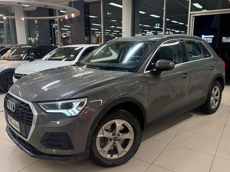 Harmaa Käytetty 2021 Audi Q3 Business Katumaasturi | 28 800 € (Perustarjous) - Kuva 1/1