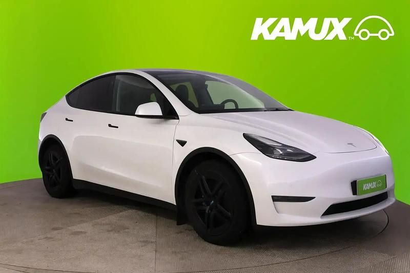 Valkoinen Käytetty 2022 Tesla Model Y Katumaasturi | 36 890 € (Perustarjous) - Kuva 1/4