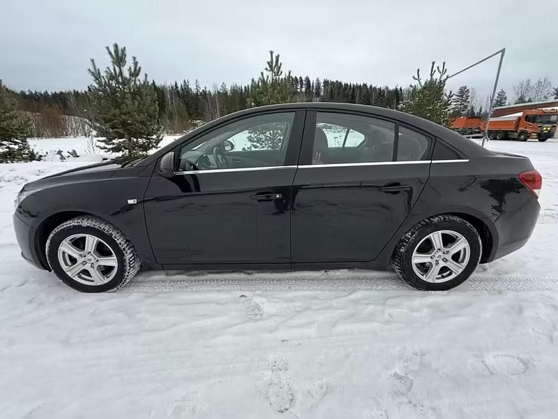Käytetty Chevrolet Cruze 2010