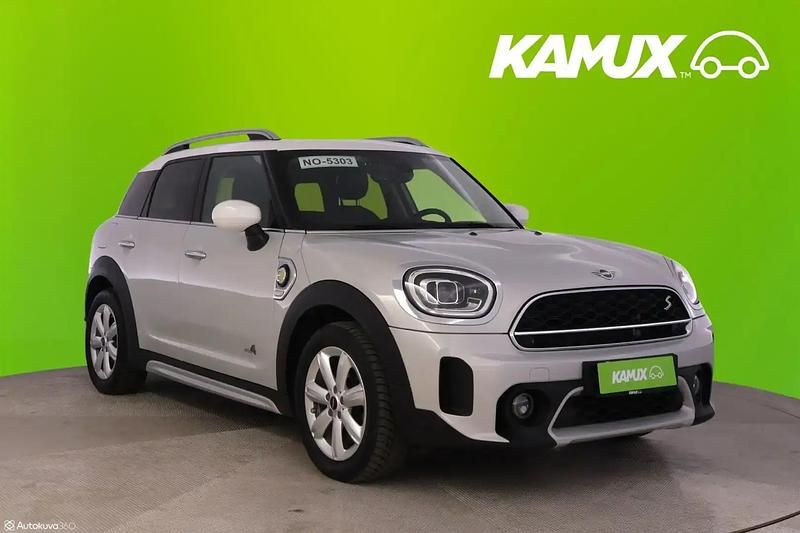 Hopea / harmaa Käytetty 2022 Mini Cooper Countryman Katumaasturi | 19 800 € - Kuva 1/4