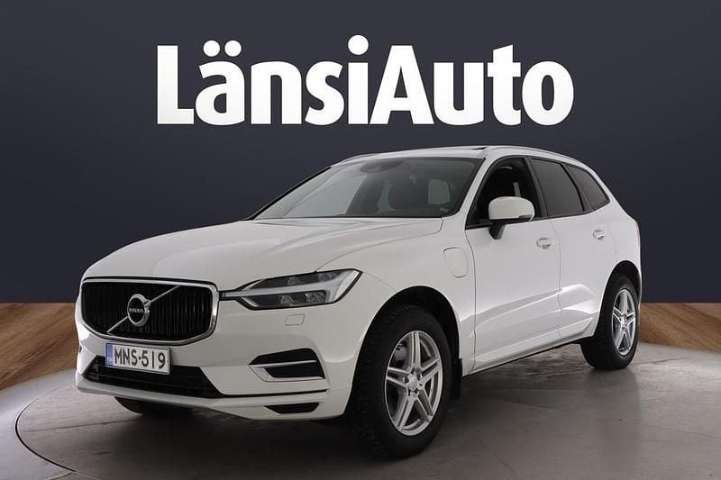 Käytetty Volvo XC60 Momentum 320 HP (235 kW) 2018 Valkoinen Katumaasturi