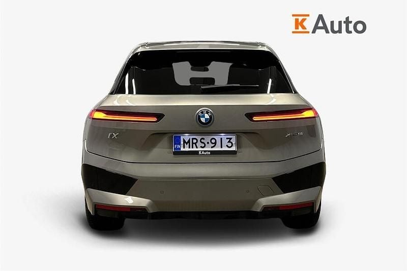 Käytetty BMW iX Comfort Edition 385 kW (524 HP) 2022 Harmaa Katumaasturi