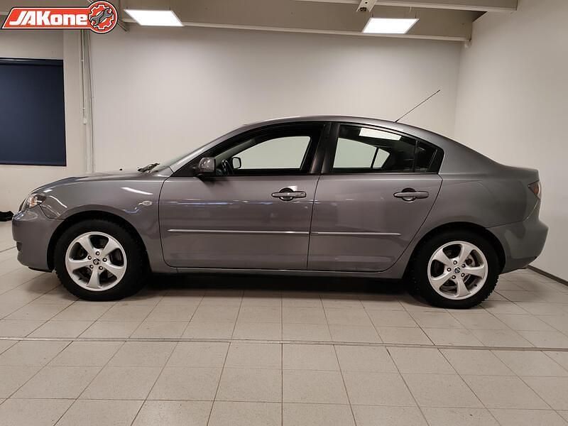 Käytetty Mazda 3 150 HP (110 kW) 2005 Sedan